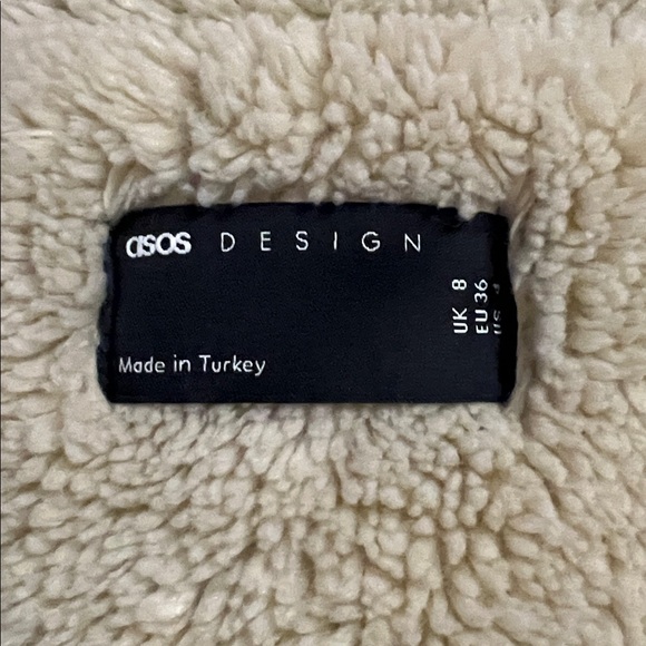 NWT ASOS oversized Denim jacket with shearling - Picture 6 of 8